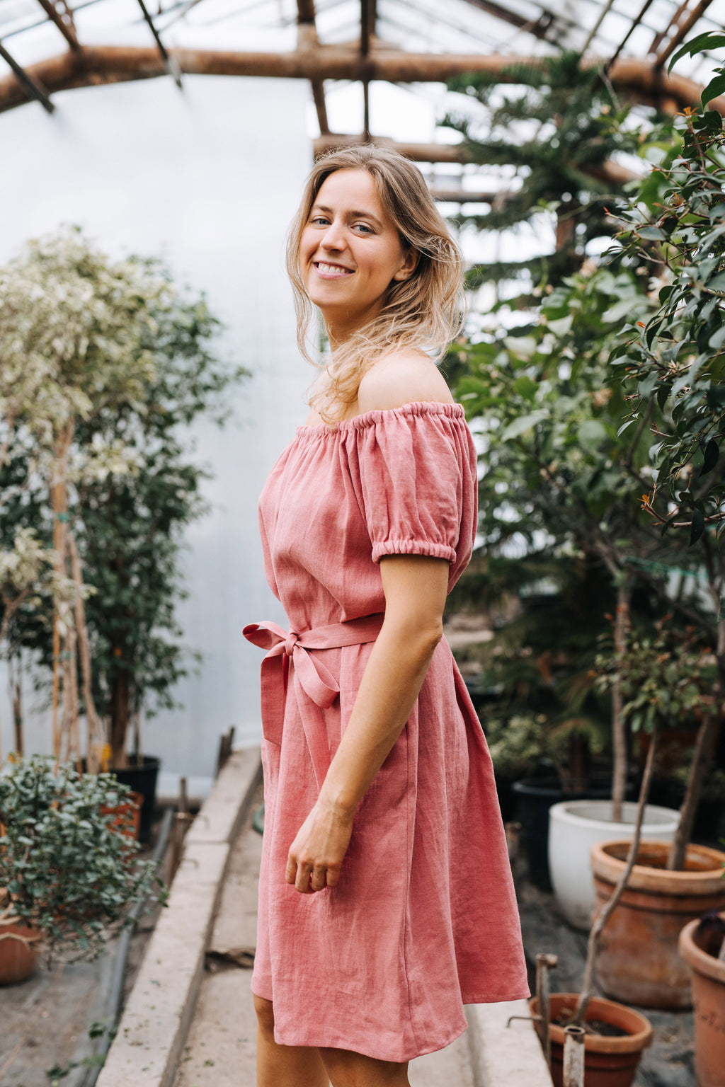 Ottilie Pink Linen Dress — view 4