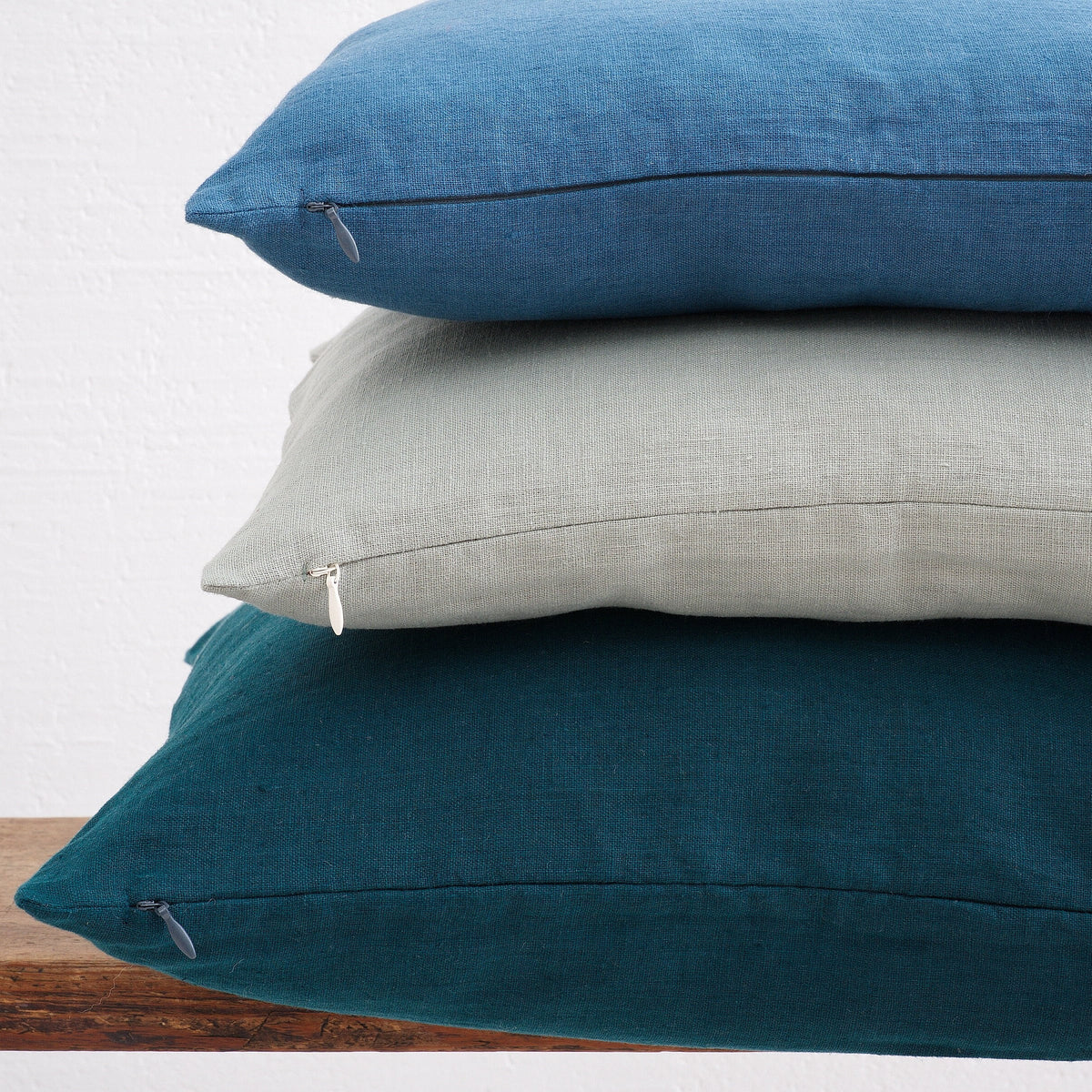 Thistle Navy Linen Pillow Cover — view 2