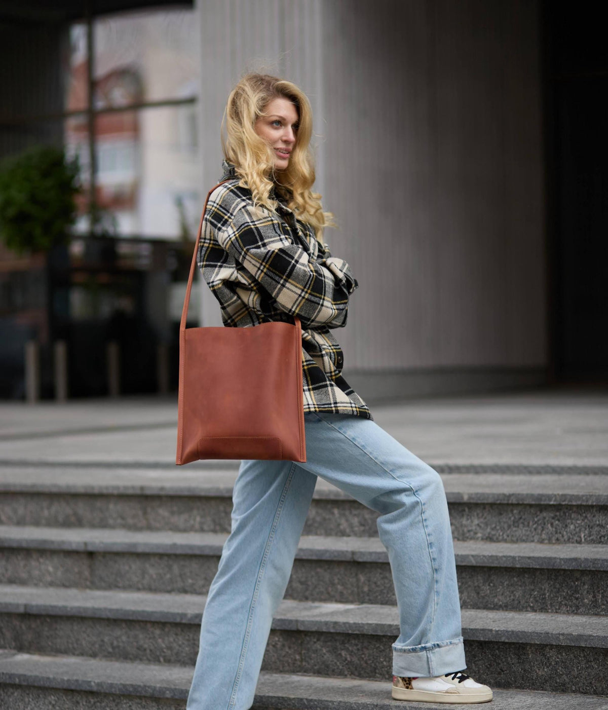 Dora Brown Leather Tote Bag — view 3